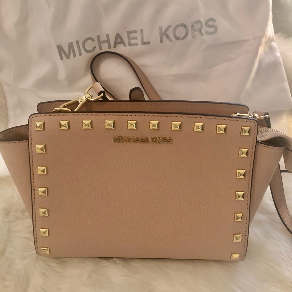 Michael KORS stud messenger leather pink bag 12X8
